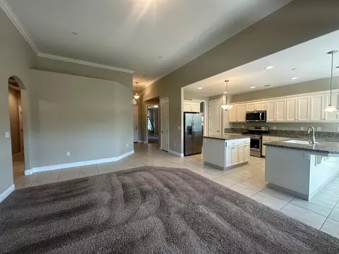 Living - 462 Hart Dr, Merced, CA 95348 photo 4 of 4