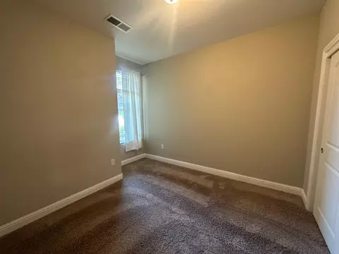 Bedroom - 462 Hart Dr, Merced, CA 95348 photo 5 of 6
