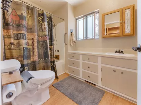 Bath - 9040 Sheep Ranch Rd, Mountain Ranch, CA 95246 photo 1 of 1
