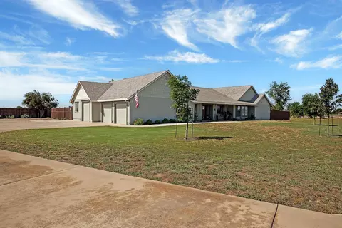 Exterior - 1844 W Highway 12, Lodi, CA 95242 photo 2 of 9