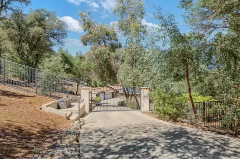 Exterior - 1330 Lower Lake Dr, Placerville, CA 95667 photo 2 of 18