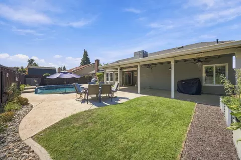 Exterior - 1416 Seneca Pl, Modesto, CA 95358 photo 8 of 10