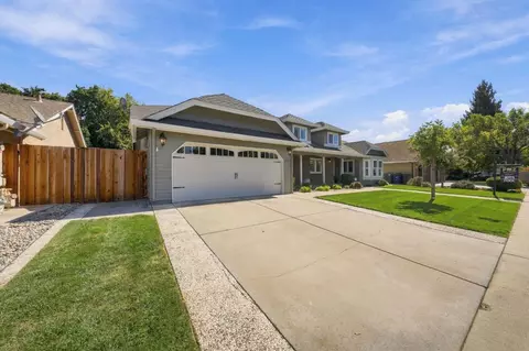 Exterior - 1416 Seneca Pl, Modesto, CA 95358 photo 4 of 10