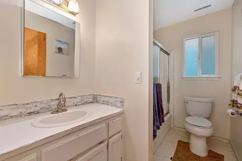 Bath - 564 Cribbs Rd, Placerville, CA 95667 photo 1 of 2