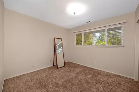 Bedroom - 564 Cribbs Rd, Placerville, CA 95667 photo 2 of 6