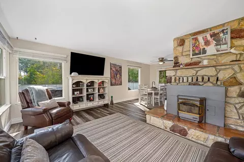 Living - 564 Cribbs Rd, Placerville, CA 95667 photo 2 of 4