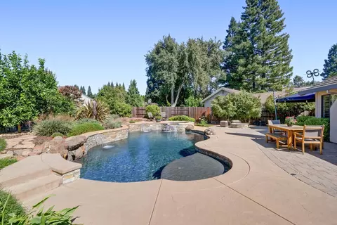 2208 Cold Stream Ct, Gold River, CA 95670