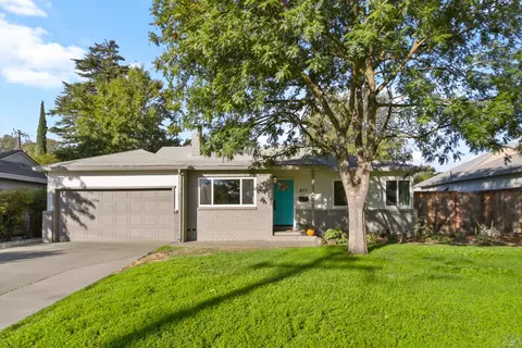Exterior - 611 K St, Davis, CA 95616 photo 13 of 14