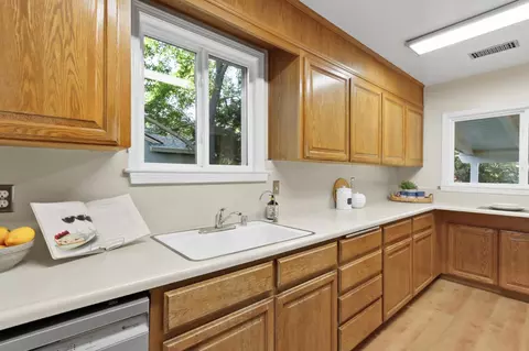 Kitchen - 611 K St, Davis, CA 95616 photo 4 of 5