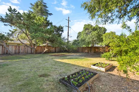 Exterior - 611 K St, Davis, CA 95616 photo 5 of 14