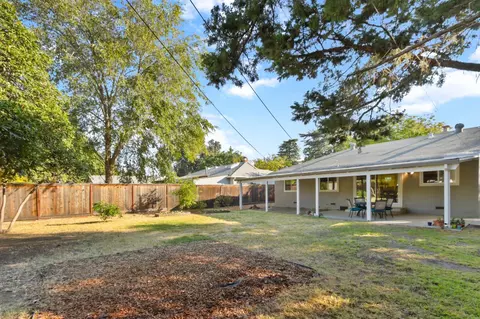 Exterior - 611 K St, Davis, CA 95616 photo 7 of 14