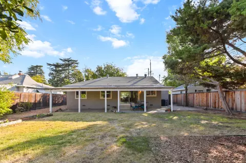 Exterior - 611 K St, Davis, CA 95616 photo 8 of 14