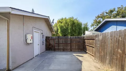 Exterior - 3800 Spring Oak Dr, Modesto, CA 95355 photo 5 of 9