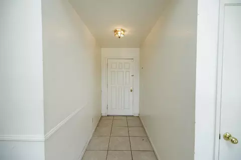 Entry Way - 3800 Spring Oak Dr, Modesto, CA 95355 photo 1 of 1