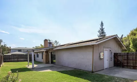 Exterior - 3800 Spring Oak Dr, Modesto, CA 95355 photo 6 of 9