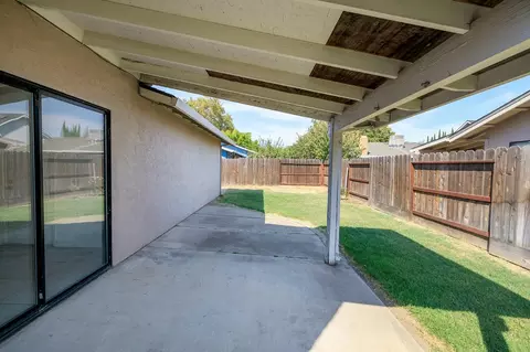 Exterior - 3800 Spring Oak Dr, Modesto, CA 95355 photo 4 of 9
