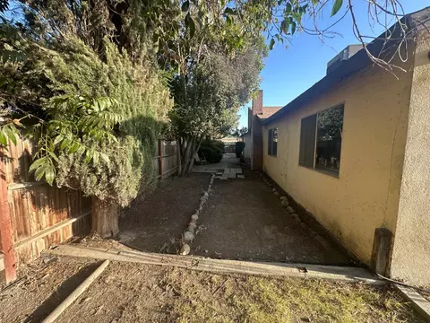 Exterior - 2201 Philip Ave, Corcoran, CA 93212 photo 4 of 7