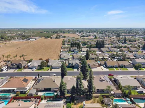 View/Area - 2424 Thaddeous Dr, Escalon, CA 95320 photo 2 of 4