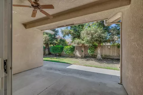 Exterior - 2424 Thaddeous Dr, Escalon, CA 95320 photo 4 of 9