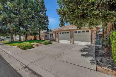 Exterior - 2424 Thaddeous Dr, Escalon, CA 95320 photo 2 of 9