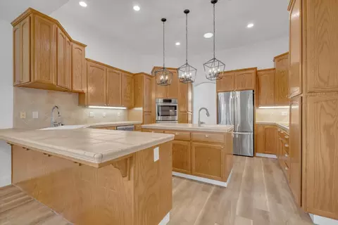 Kitchen - 2424 Thaddeous Dr, Escalon, CA 95320 photo 1 of 5