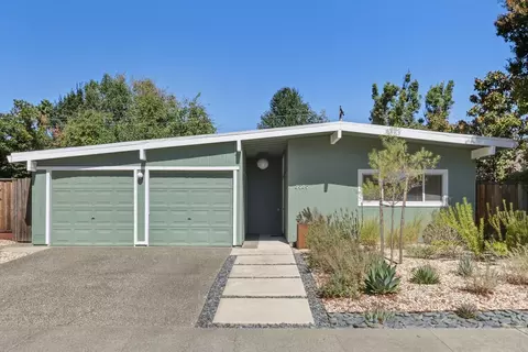 4949 Clear Cir, Carmichael, CA 95608