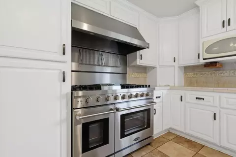 Kitchen - 1770 3rd Ave, Sutter, CA 95982 photo 6 of 8