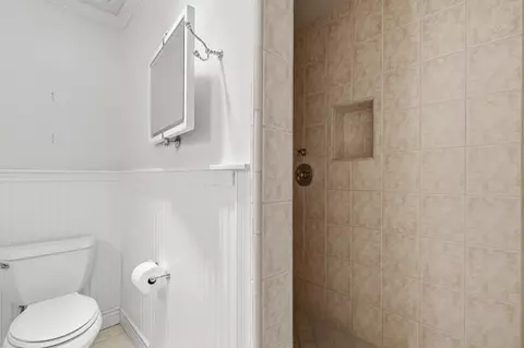 Bath - 1770 3rd Ave, Sutter, CA 95982 photo 3 of 12