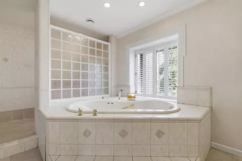 Bath - 1770 3rd Ave, Sutter, CA 95982 photo 8 of 12
