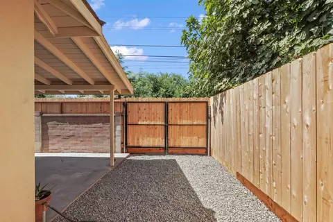 Exterior - 2205 College Ave, Modesto, CA 95350 photo 8 of 8