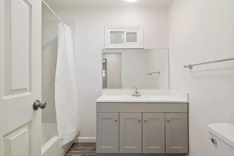 Bath - 2205 College Ave, Modesto, CA 95350 photo 1 of 4