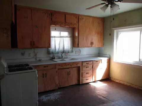 Kitchen - 724 S School St, Lodi, CA 95240 photo 1 of 3