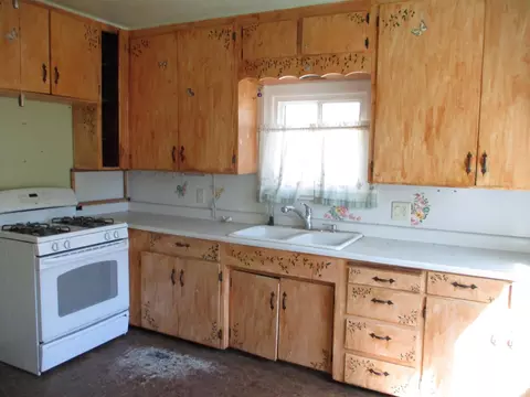 Kitchen - 724 S School St, Lodi, CA 95240 photo 2 of 3