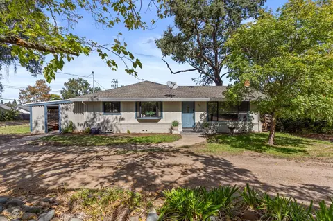 8865 Phoenix Ave, Fair Oaks, CA 95628