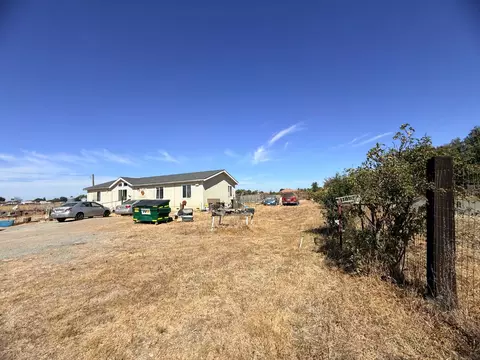 Exterior - 11663 E Copperopolis Rd, Stockton, CA 95215 photo 14 of 16