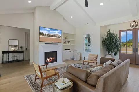 Living - 13514 John Rocha Cir, Galt, CA 95632 photo 2 of 2