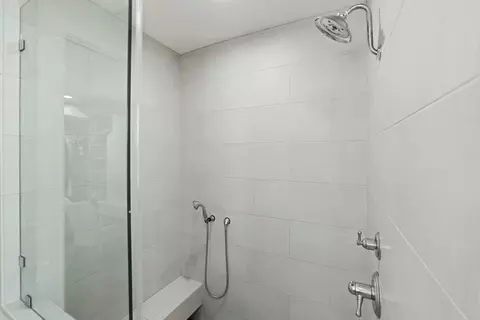 Bath - 13514 John Rocha Cir, Galt, CA 95632 photo 2 of 6