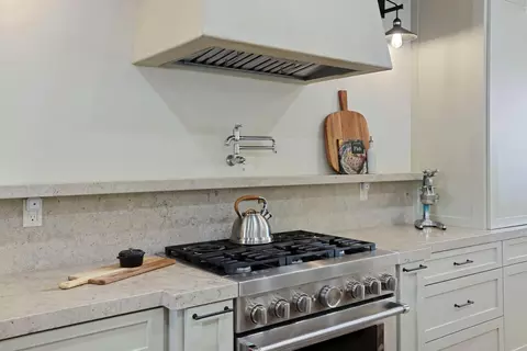 Kitchen - 13514 John Rocha Cir, Galt, CA 95632 photo 8 of 9