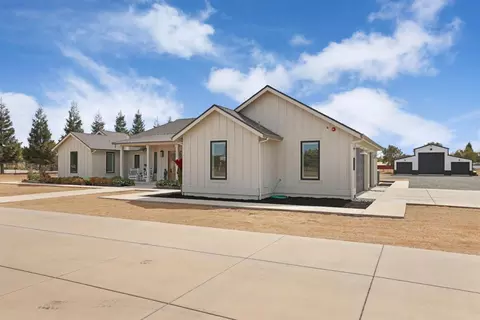 Exterior - 13514 John Rocha Cir, Galt, CA 95632 photo 3 of 17