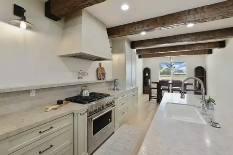 Kitchen - 13514 John Rocha Cir, Galt, CA 95632 photo 7 of 9