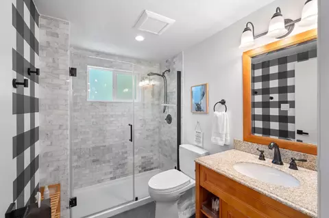 Bath - 1859 Michele Way, Arnold, CA 95223 photo 2 of 3