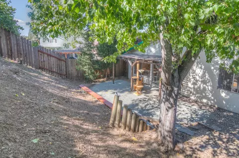 Exterior - 8225 Foxfire Dr, Orangevale, CA 95662 photo 16 of 18