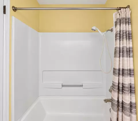Bath - 7321 Cronin Cir, Dublin, CA 94568 photo 3 of 7