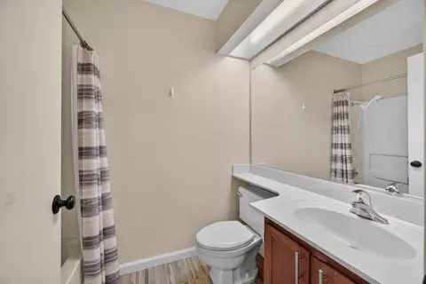 Bath - 7321 Cronin Cir, Dublin, CA 94568 photo 1 of 7