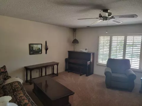 Living - 24471 Avenue 19, Madera, CA 93638 photo 3 of 4