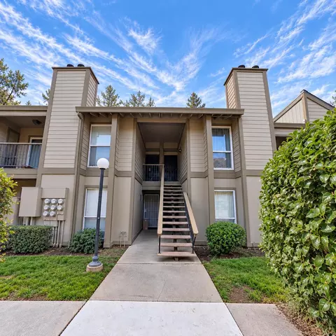 7283 Florin Mall Dr #6, Sacramento, CA 95823
