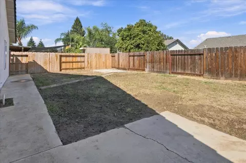 Exterior - 2253 Concord Dr, Merced, CA 95341 photo 5 of 14