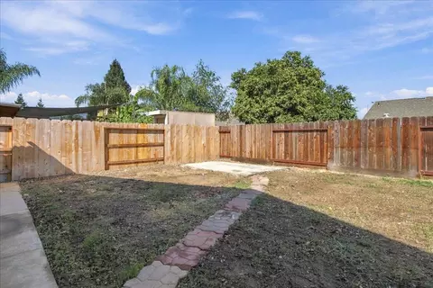 Exterior - 2253 Concord Dr, Merced, CA 95341 photo 10 of 14