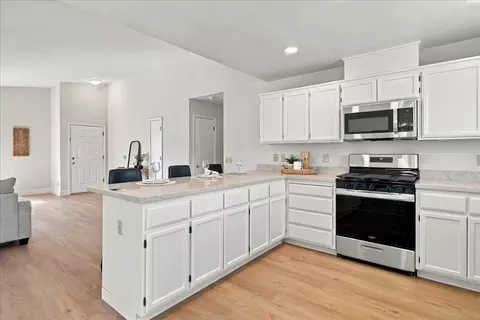 Kitchen - 2253 Concord Dr, Merced, CA 95341 photo 6 of 8