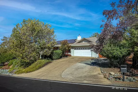 2893 Stagecoach Dr, Valley Springs, CA 95252